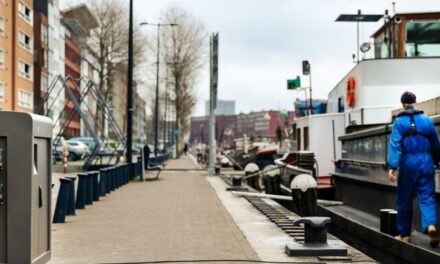 Schone scheepvaart in Amsterdam